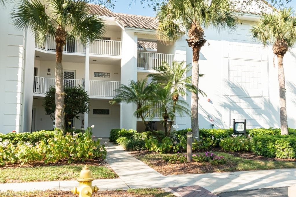 782 eagle creek drive DR 202 NAPLES, FL 34113