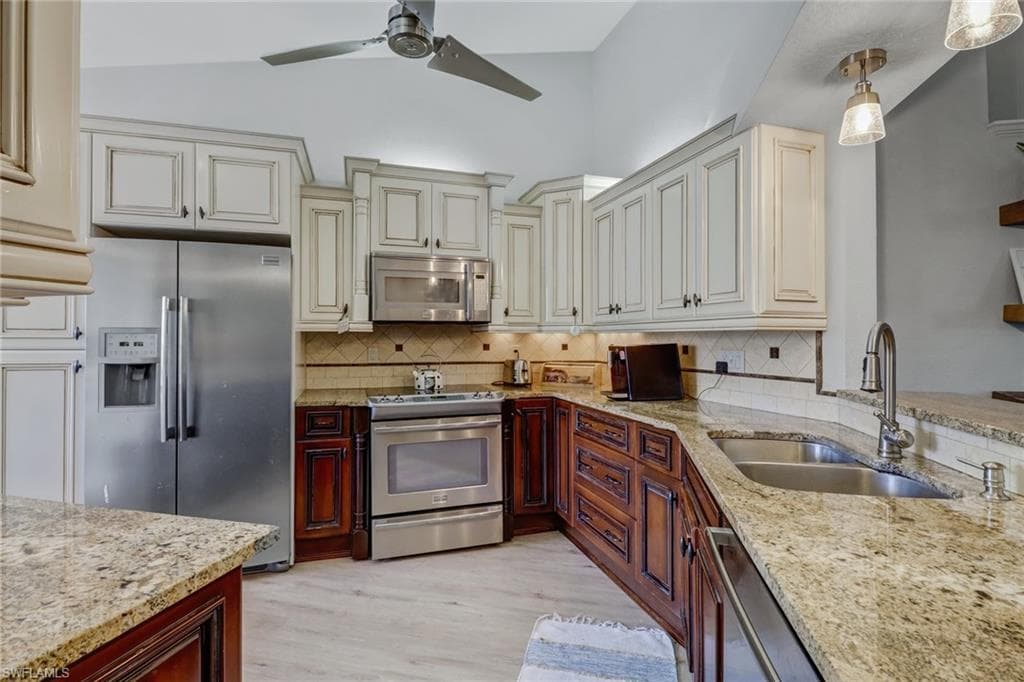 8310 Excalibur CIR Q8 NAPLES, FL 34108