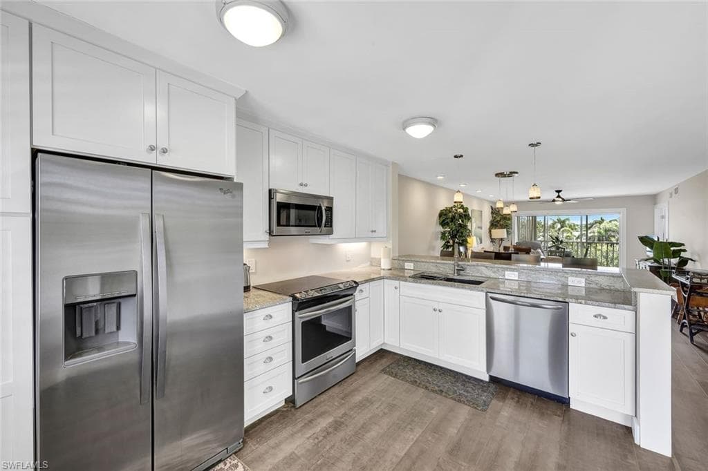 3061 Sandpiper Bay CIR J206 NAPLES, FL 34112