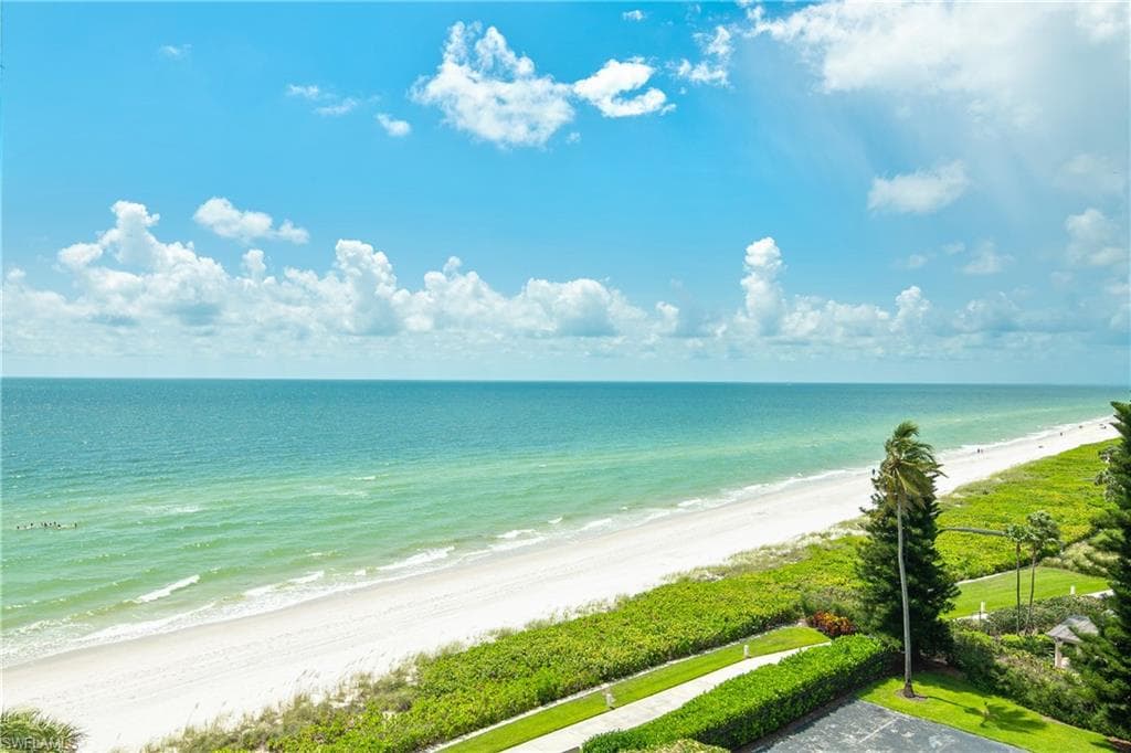 3951 Gulf Shore BLVD N 603 NAPLES, FL 34103