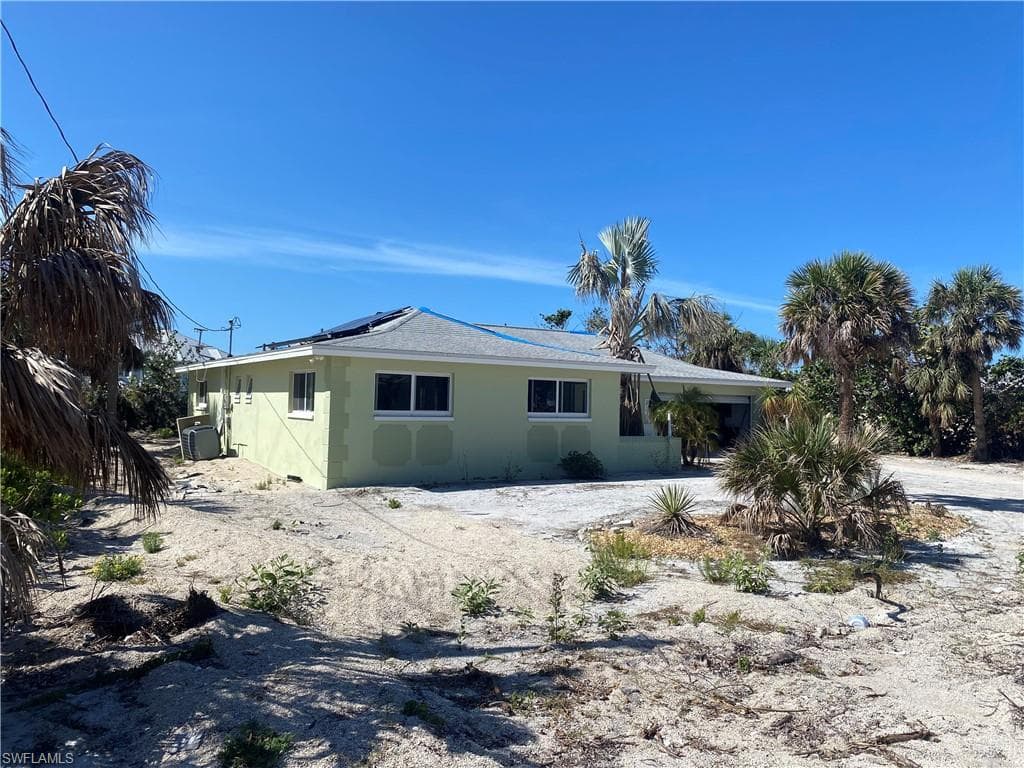 442 Lake Murex CIR SANIBEL, FL 33957