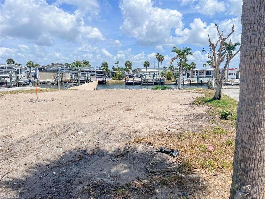 11471 Dogwood LN FORT MYERS BEACH, FL 33931