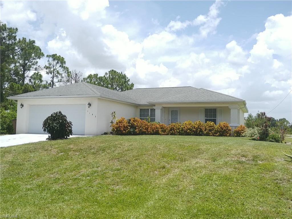 1143 Cove ST E LEHIGH ACRES, FL 33974