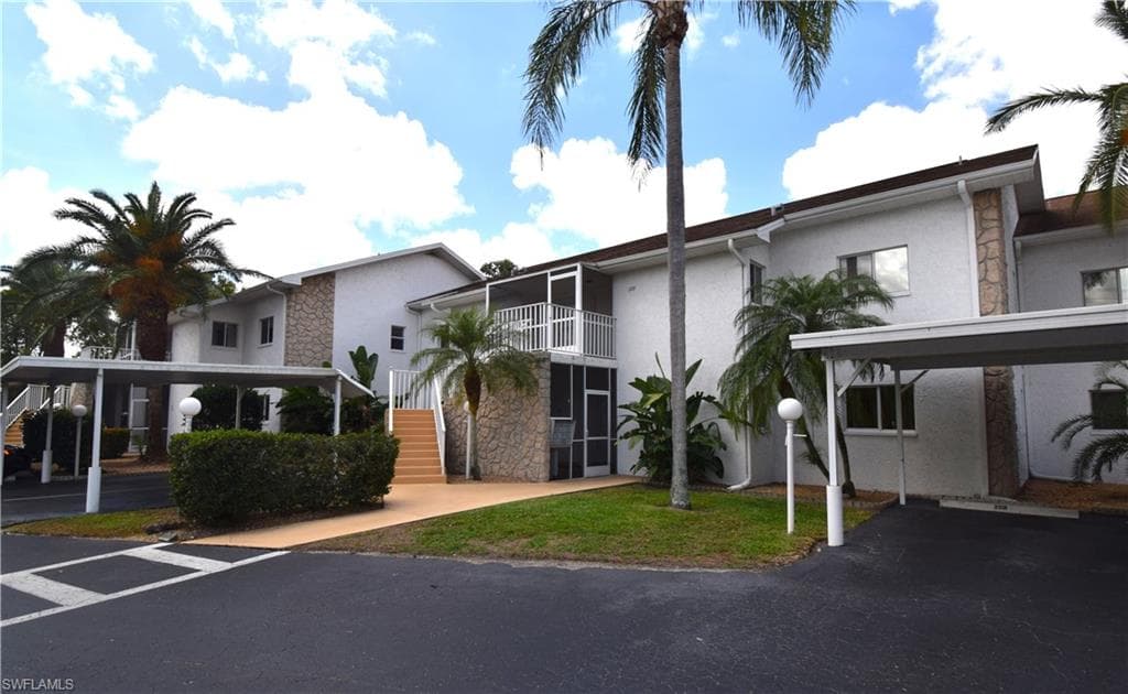 59 Camelot Gardens BLVD 110 LEHIGH ACRES, FL 33936
