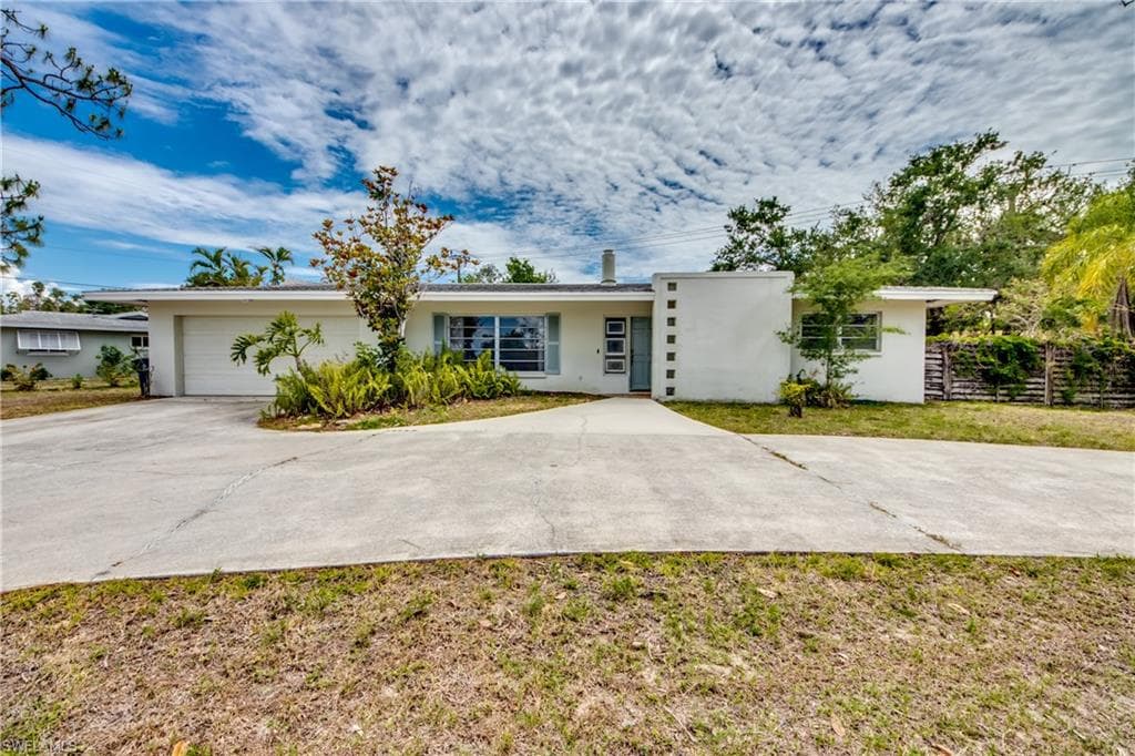 2136 Jasper AVE FORT MYERS, FL 33907