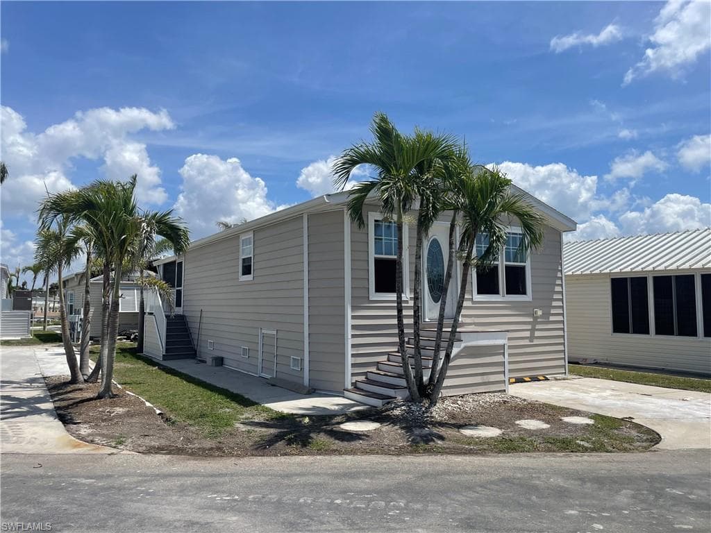 19681 Summerlin RD 58 FORT MYERS, FL 33908