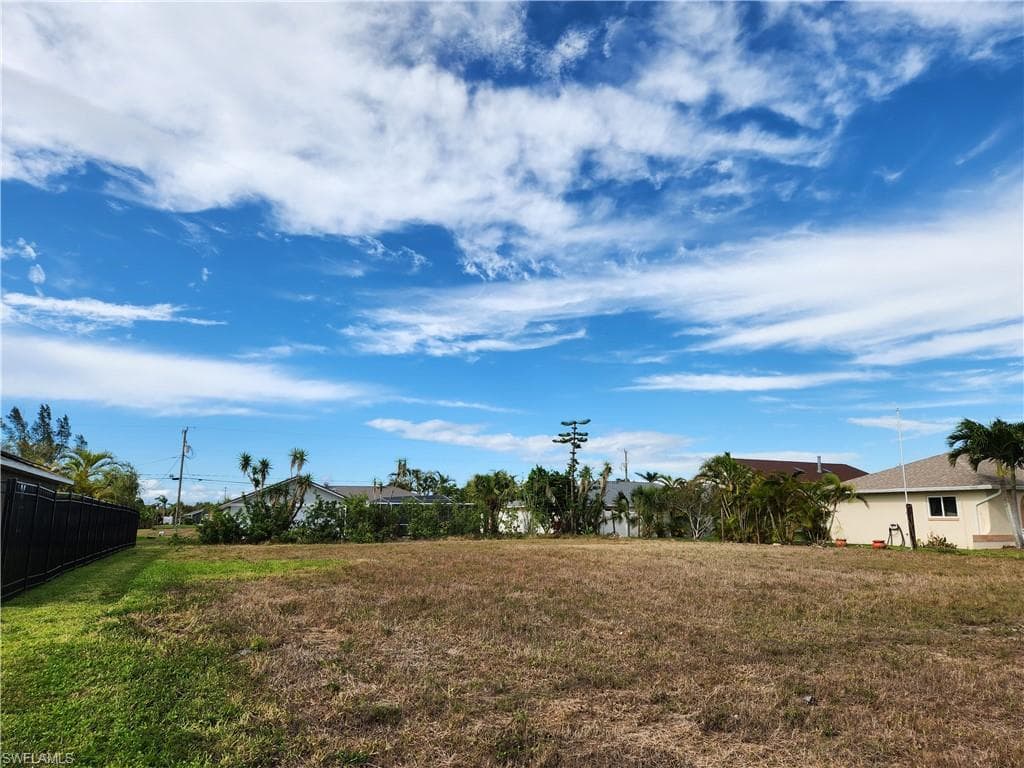 507 SE 32nd TER CAPE CORAL, FL 33904
