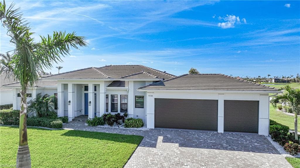 11728 Lady Anne CIR CAPE CORAL, FL 33991