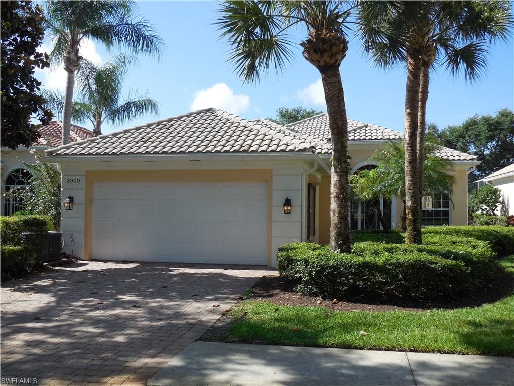 3900 Valentia WAY NAPLES, FL 34119