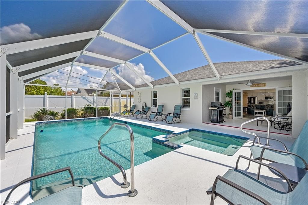 569 102nd AVE N NAPLES, FL 34108
