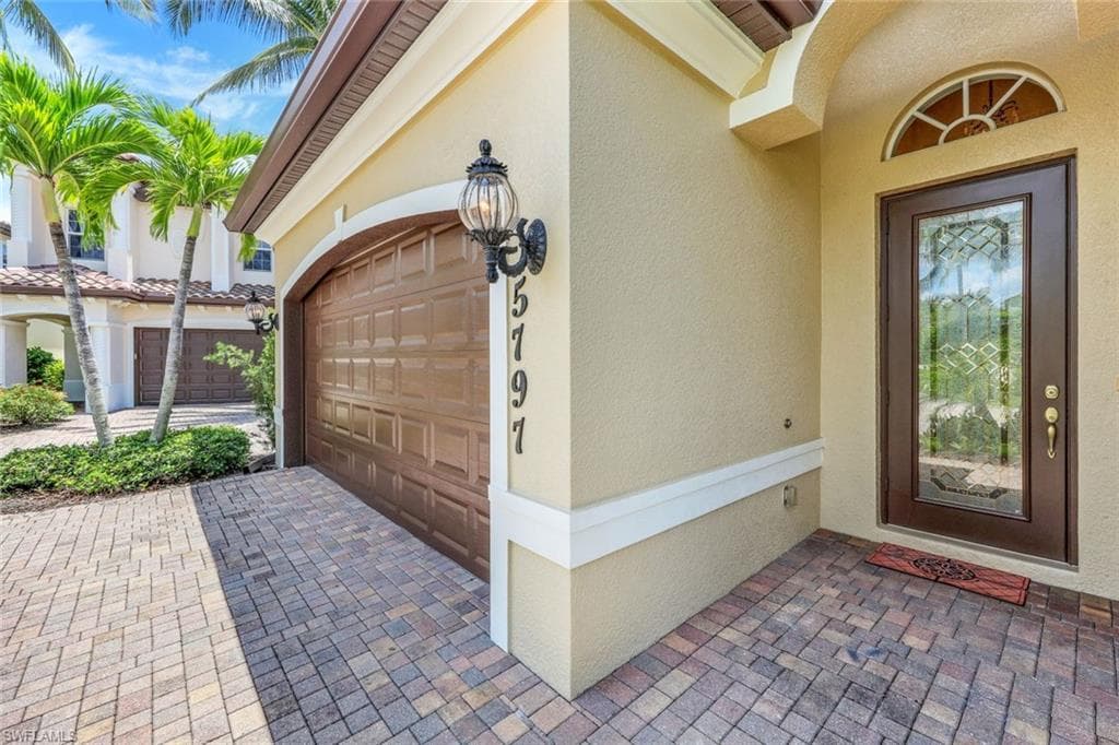 5797 Mango CIR 5797 NAPLES, FL 34110