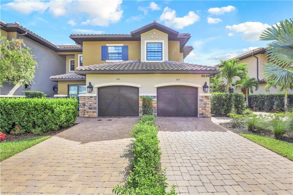 9649 Montelanico LOOP 204 NAPLES, FL 34119