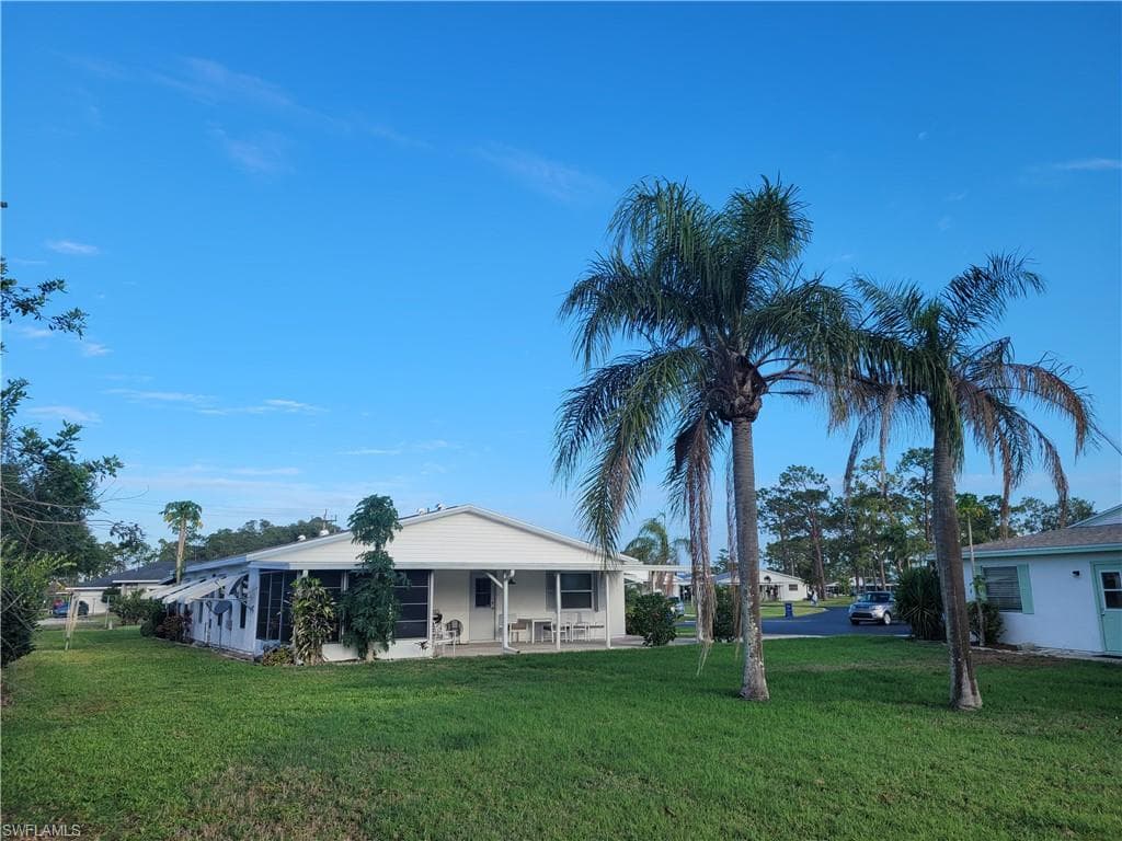 4 Dutch Iris LN LEHIGH ACRES, FL 33936