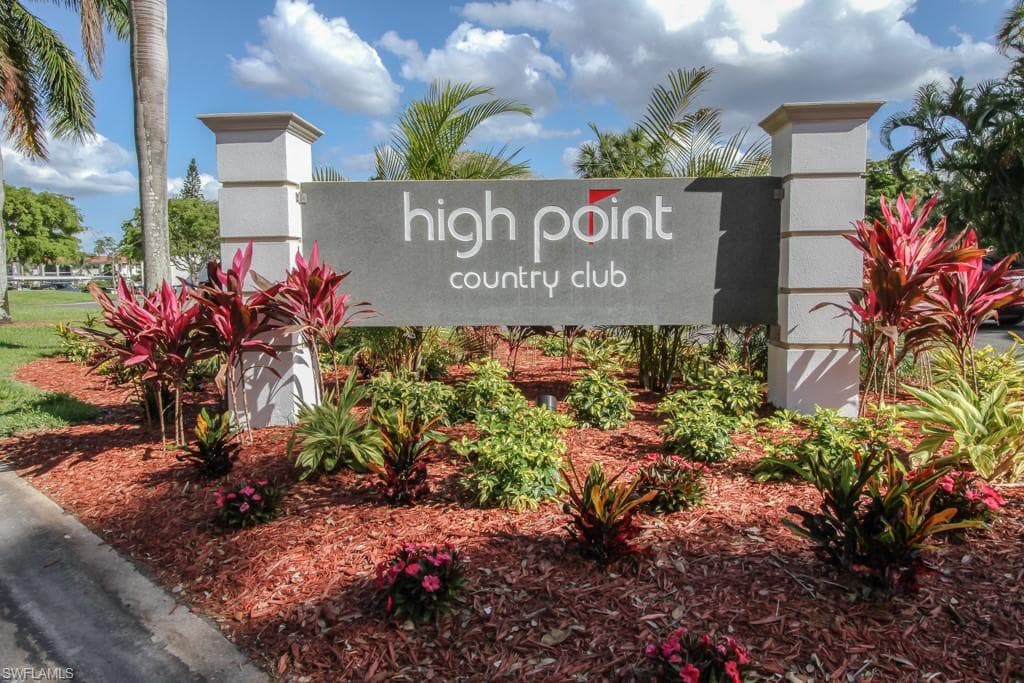 5 High Point CIR W 112 NAPLES, FL 34103