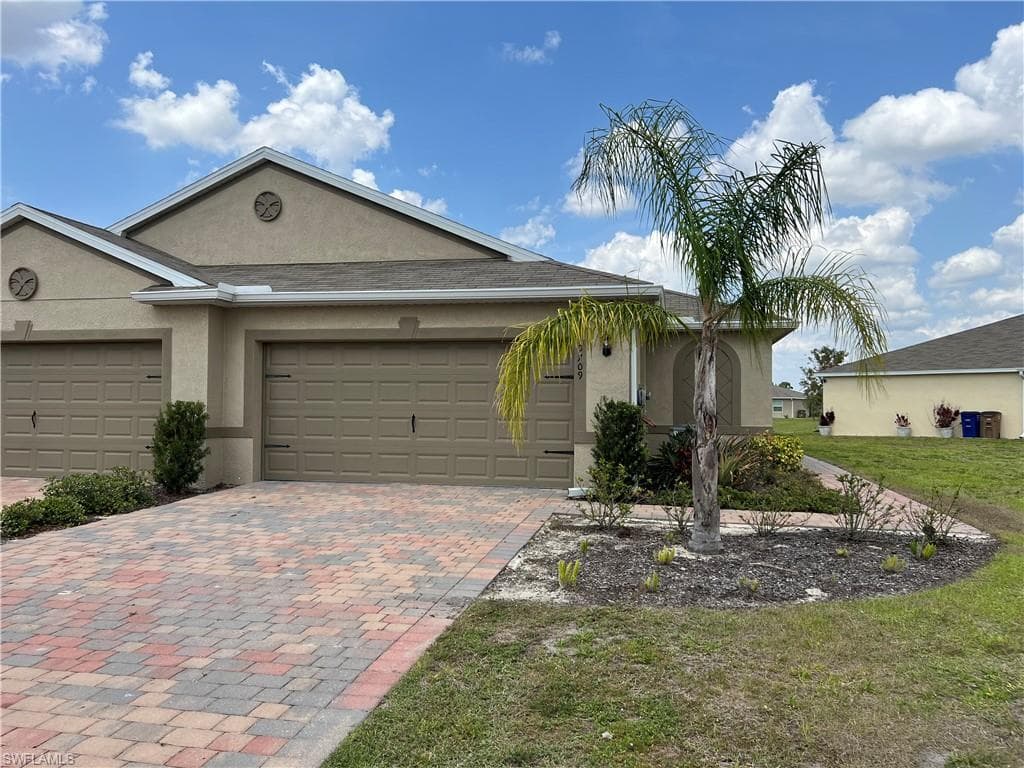 10709 Crossback LN LEHIGH ACRES, FL 33936