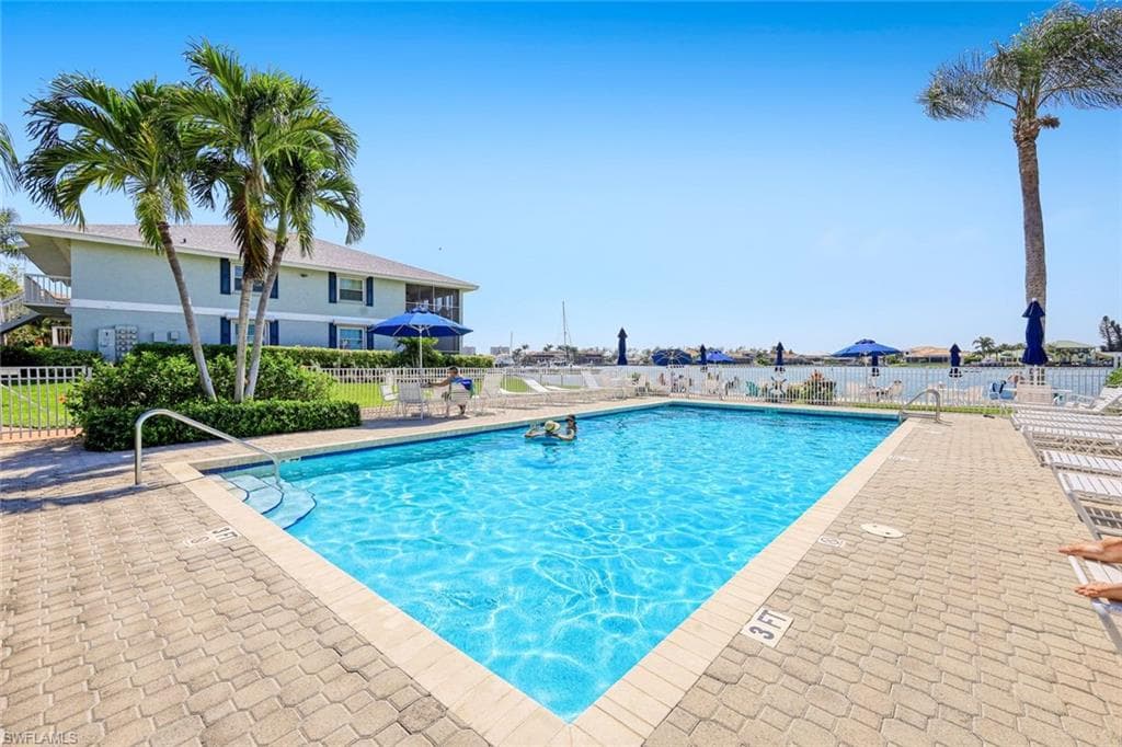 711 Elkcam CIR 127 MARCO ISLAND, FL 34145