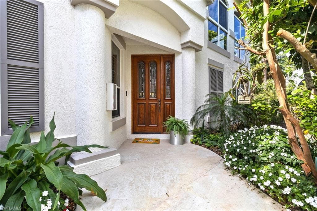 137 Colonade CIR 601 NAPLES, FL 34103