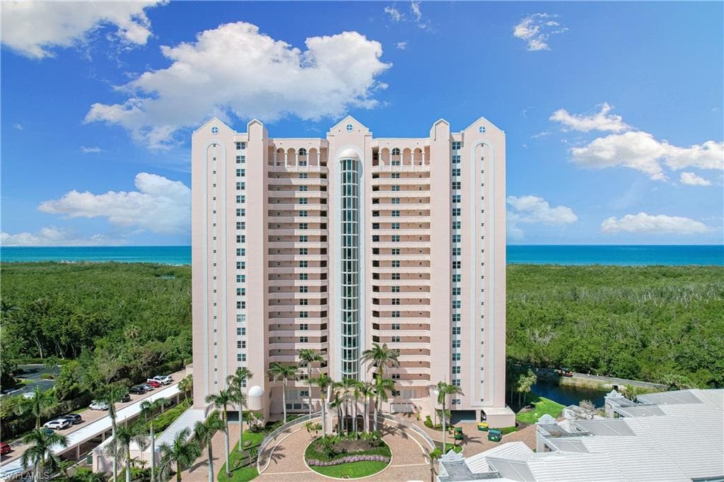 6101 Pelican Bay BLVD 1805 NAPLES, FL 34108