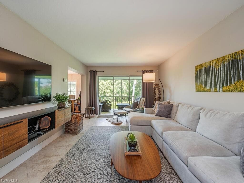 208 Bob O Link WAY 208B NAPLES, FL 34105
