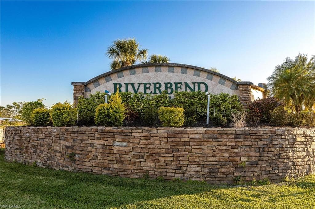 15100 Riverbend BLVD 704 NORTH FORT MYERS, FL 33917