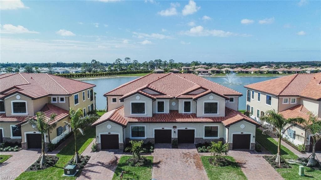 26209 Palace LN 101 BONITA SPRINGS, FL 34135