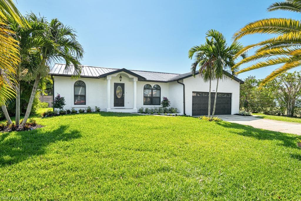 429 Heathwood DR MARCO ISLAND, FL 34145