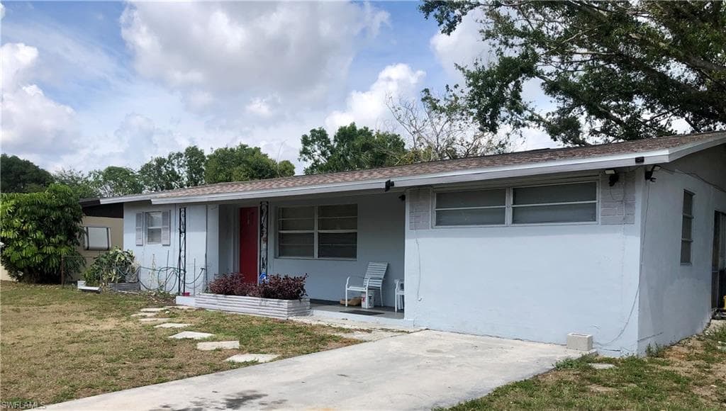 4045 Edgewood AVE FORT MYERS, FL 33916