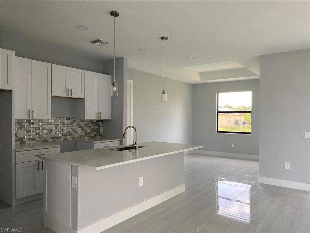 3303 16th ST SW LEHIGH ACRES, FL 33976