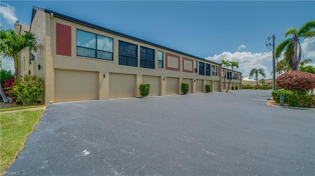 1903 SE 40th TER 103 CAPE CORAL, FL 33904