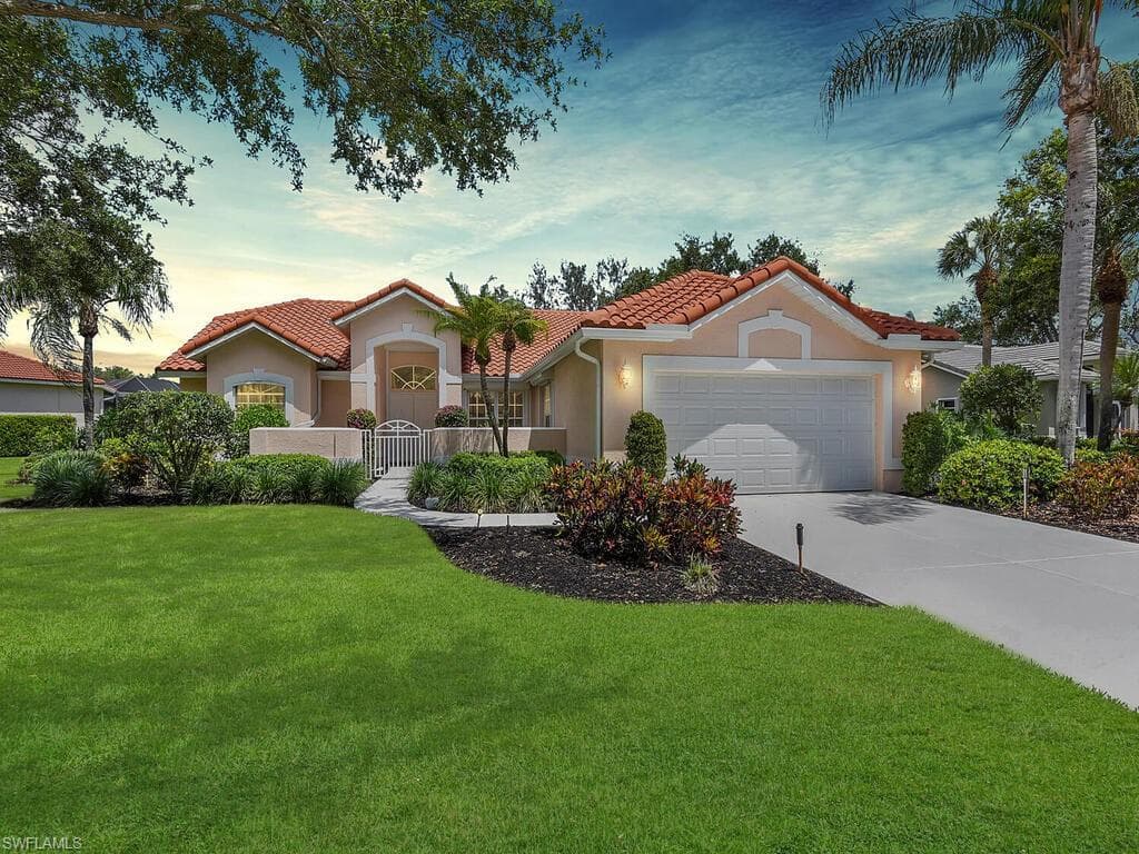 8881 Creek Run DR BONITA SPRINGS, FL 34135