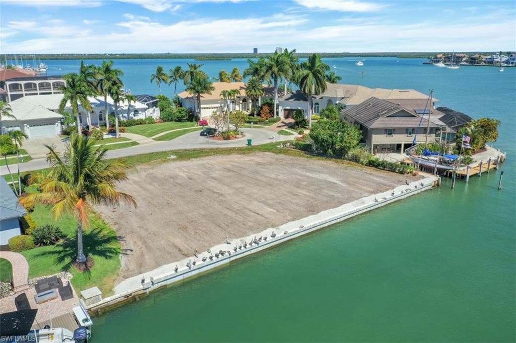 879 MAGNOLIA CT MARCO ISLAND, FL 34145