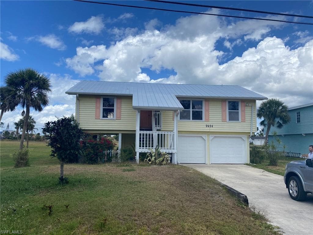 7674 Caloosa DR BOKEELIA, FL 33922
