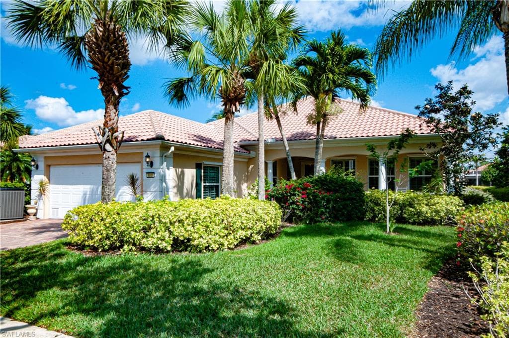 8801 Zurigo LN NAPLES, FL 34114