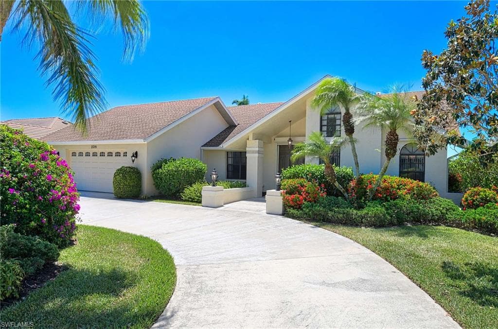 2318 Queens WAY NAPLES, FL 34112