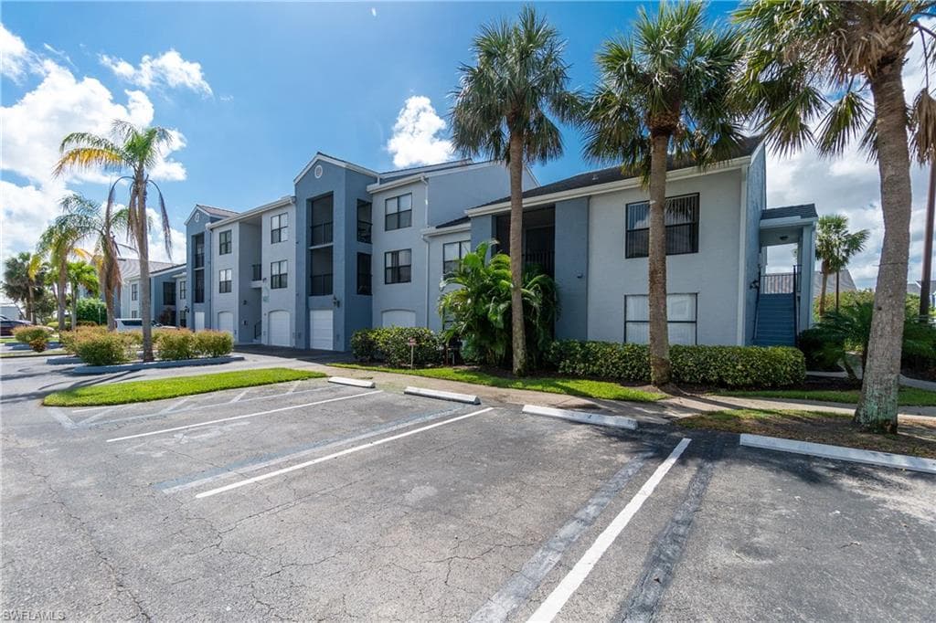 13571 Eagle Ridge DR 1328 FORT MYERS, FL 33912