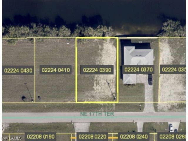 1727 17th TER CAPE CORAL, FL 33909