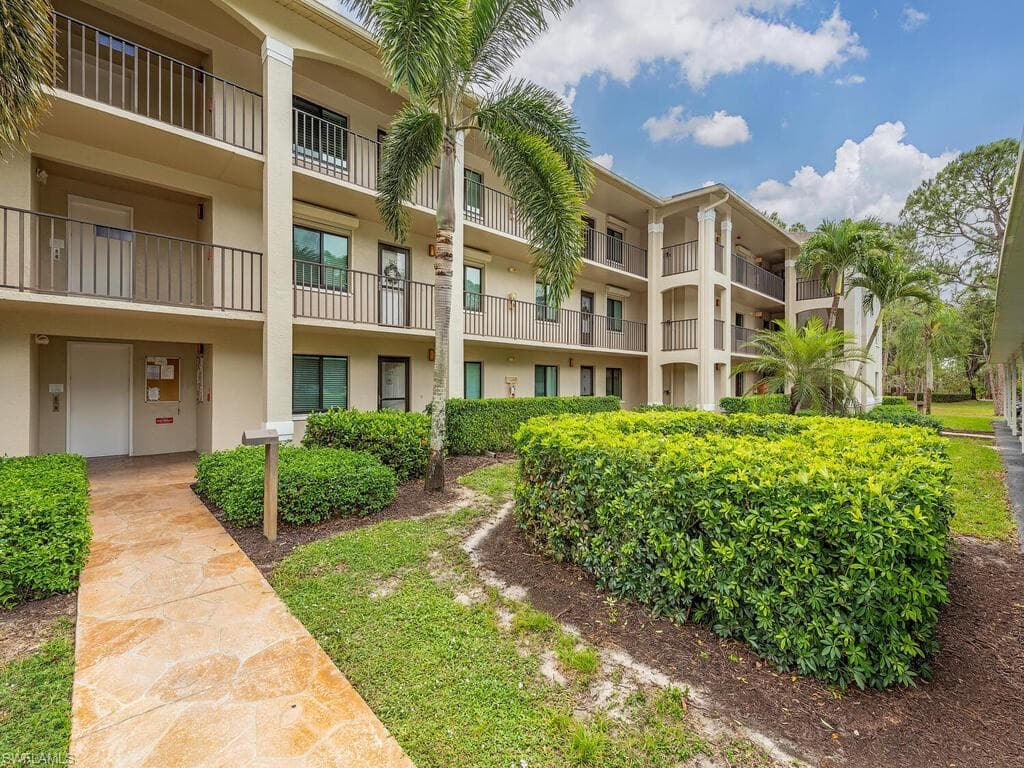 5708 Deauville CIR J-308 NAPLES, FL 34112
