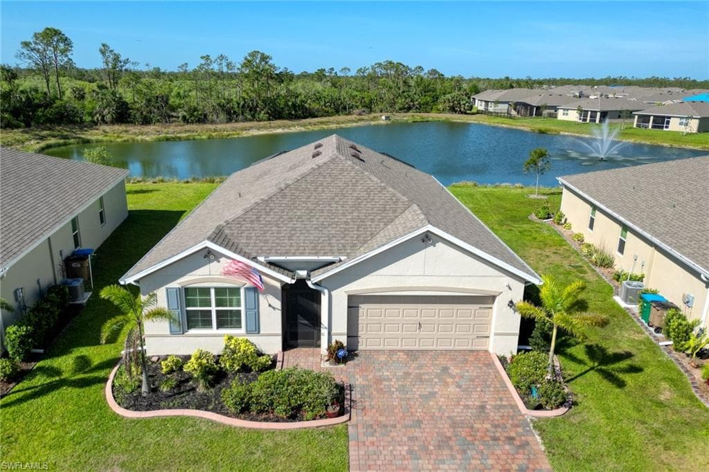 3180 Estancia LN CAPE CORAL, FL 33909