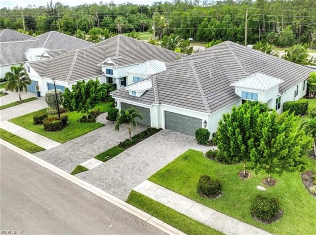 2313 Ariane DR NAPLES, FL 34112