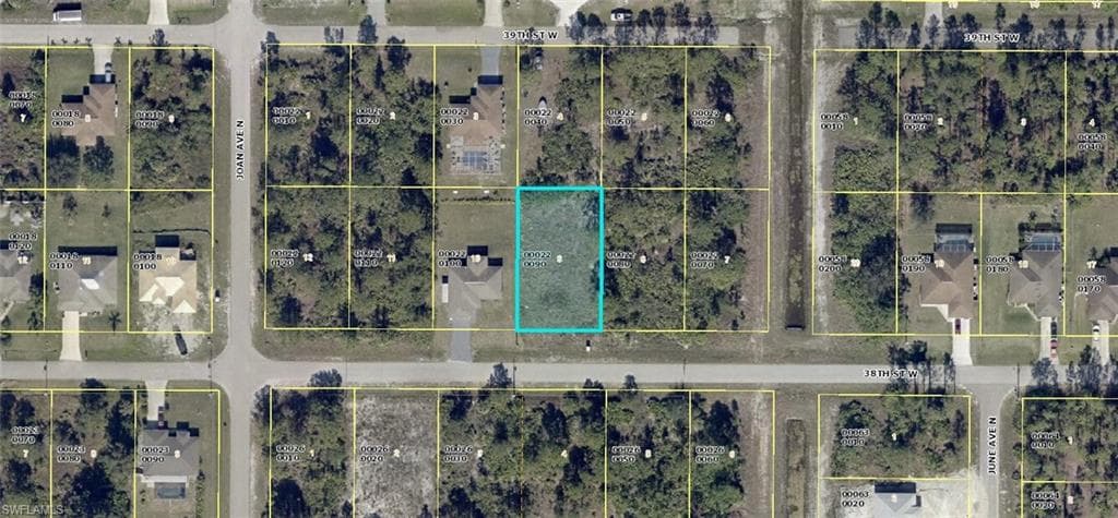 2904 38th ST W LEHIGH ACRES, FL 33971