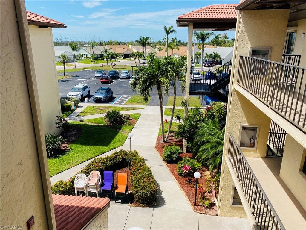 11060 Caravel CIR 305 FORT MYERS, FL 33908