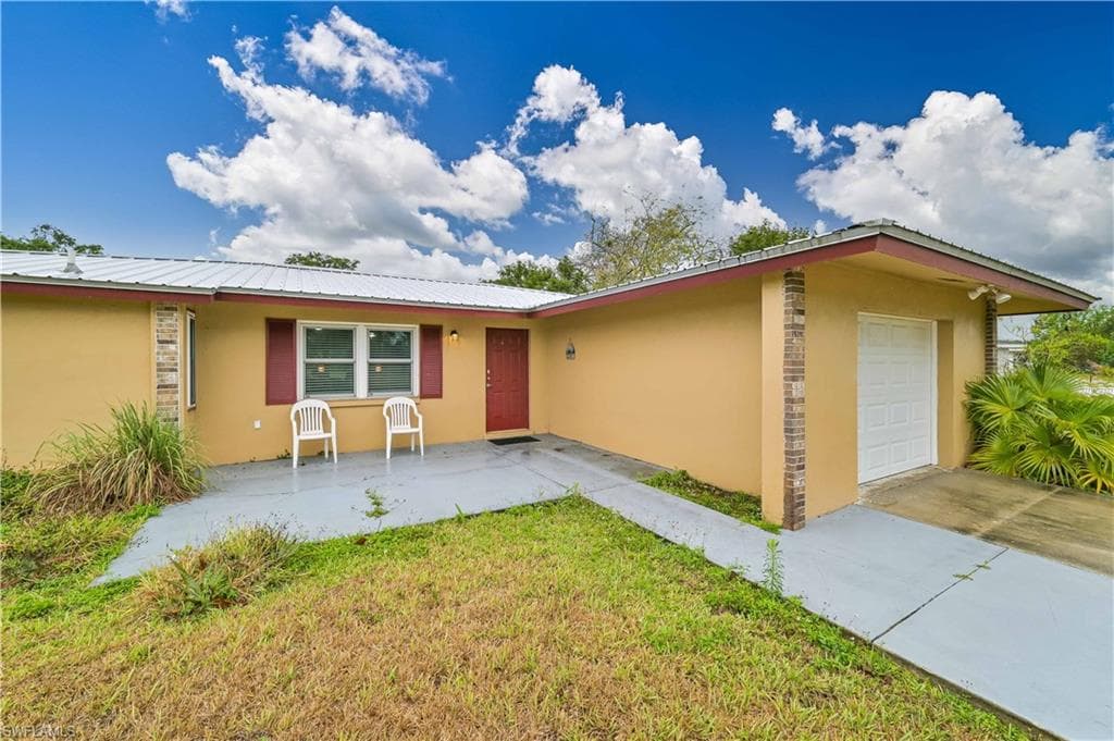 4002 Rainbow CIR LABELLE, FL 33935