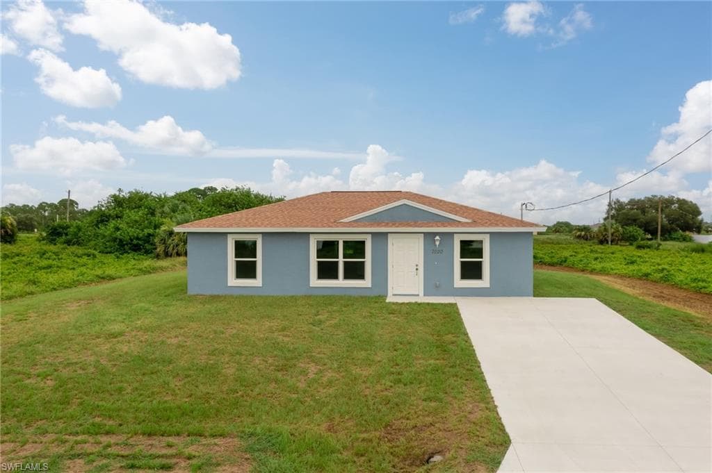 7020 Gill CIR LABELLE, FL 33935