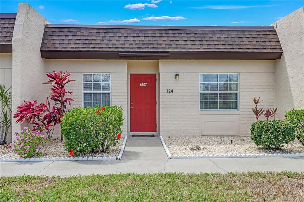 6300 S Pointe BLVD 124 FORT MYERS, FL 33919