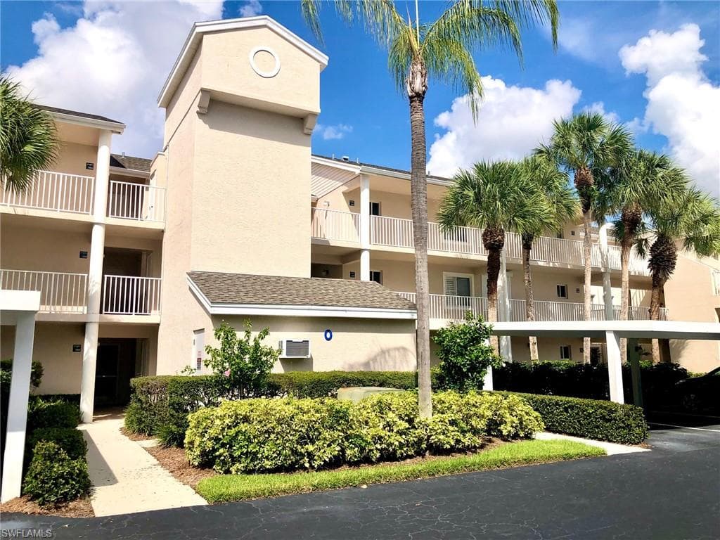 2895 Citrus Lake DR O-102 NAPLES, FL 34109