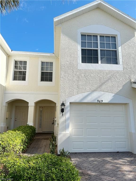 969 Hampton CIR 116 NAPLES, FL 34105