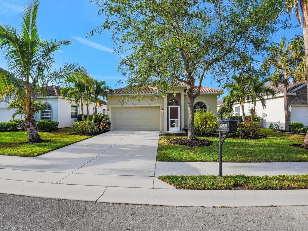 2721 Blue Cypress Lake CT CAPE CORAL, FL 33909