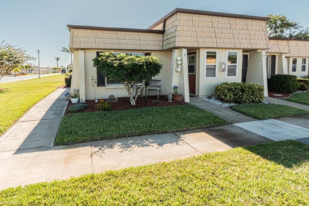 57 Laconia CT FORT MYERS, FL 33919