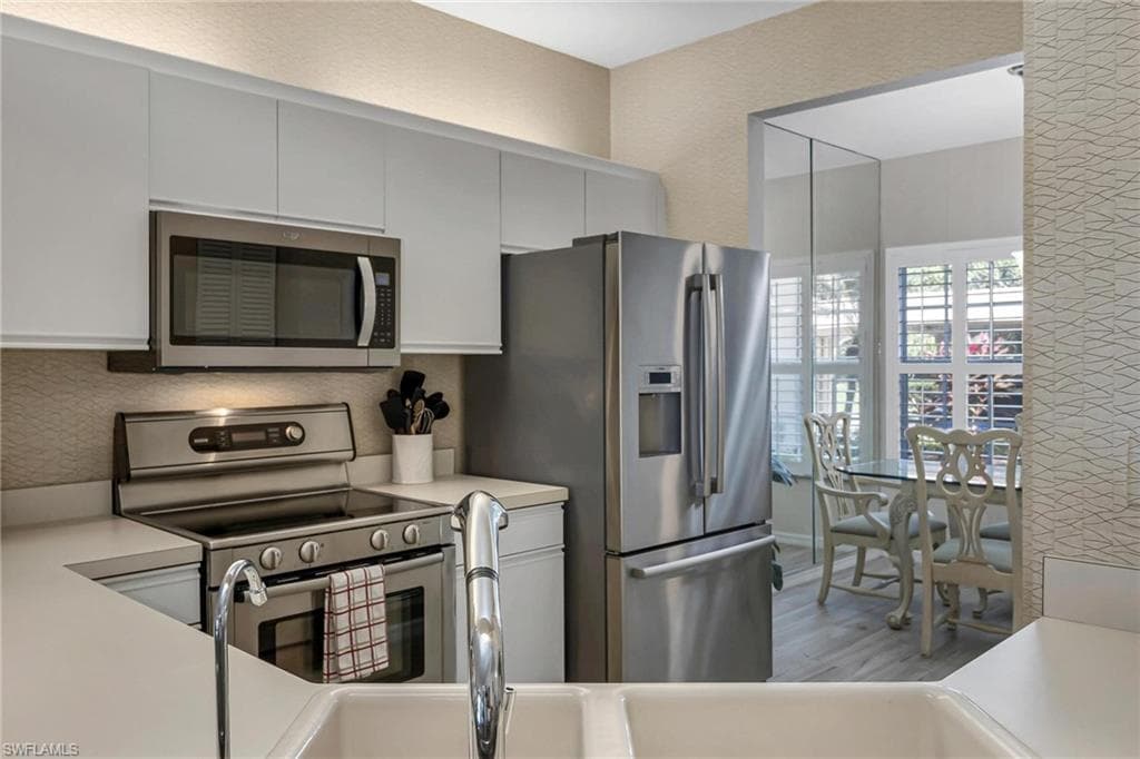 880 Tanbark DR 101 NAPLES, FL 34108