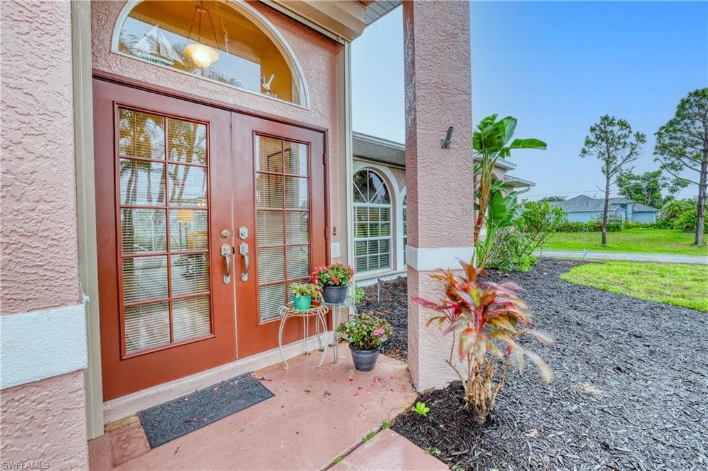 1203 SW 31st TER CAPE CORAL, FL 33914